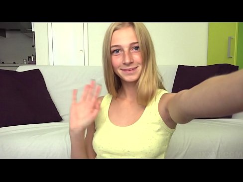 ❤️ Když se nudím, líně masturbuji svou růžovou kundičku ❌ Krásné porno u nás