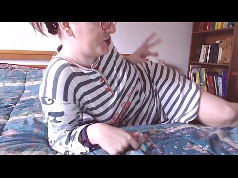 ❤️ Vezmi si to velké černé péro do pusy, malá otrokyně ❌ Krásné porno u nás