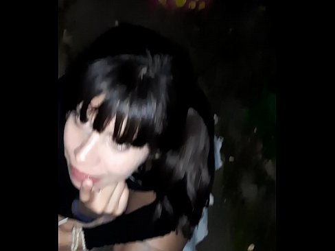❤️ Na ulici zduřelý penis výměnou za bonbóny ❌ Krásné porno u nás